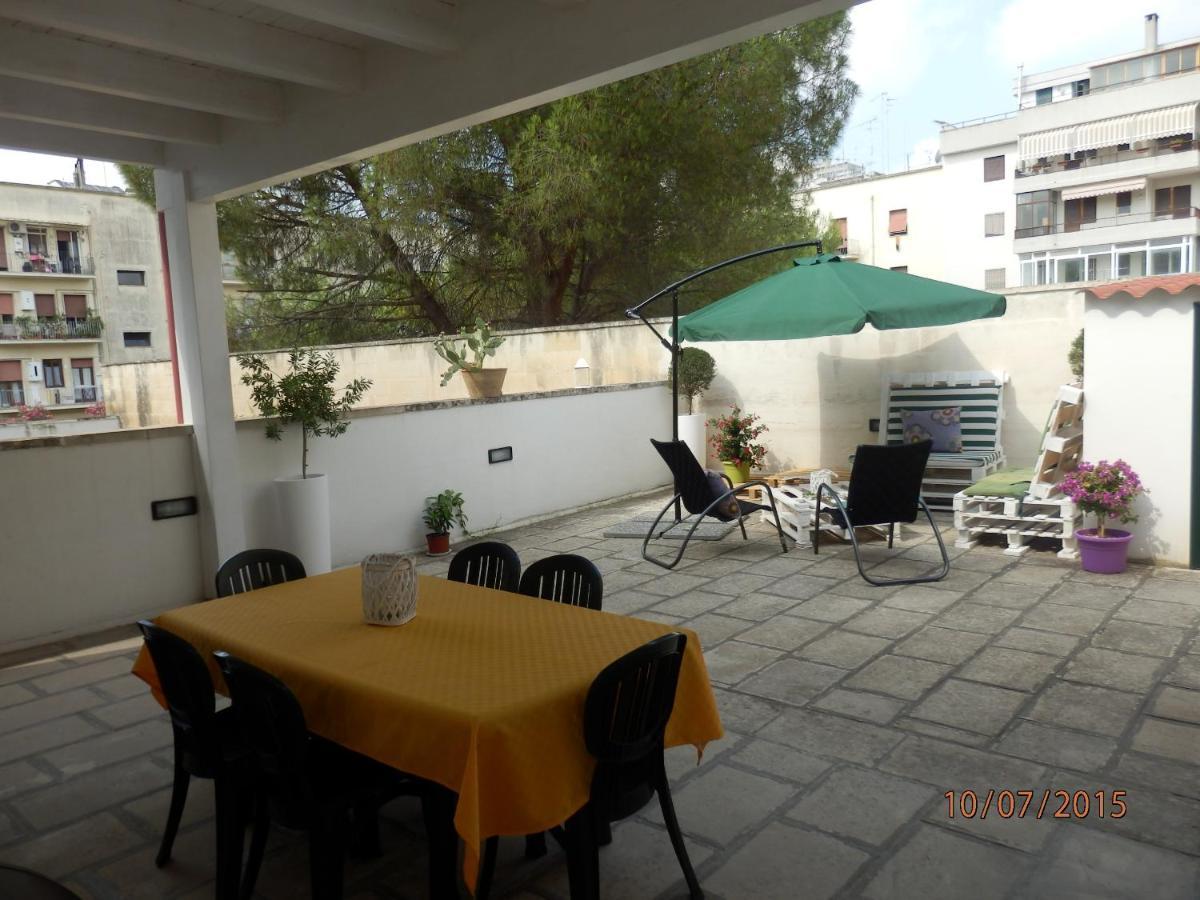 Villa Casa Lauretta - Terrazza - Garage Wifi E Bici Gratuite Lecce Exterior foto